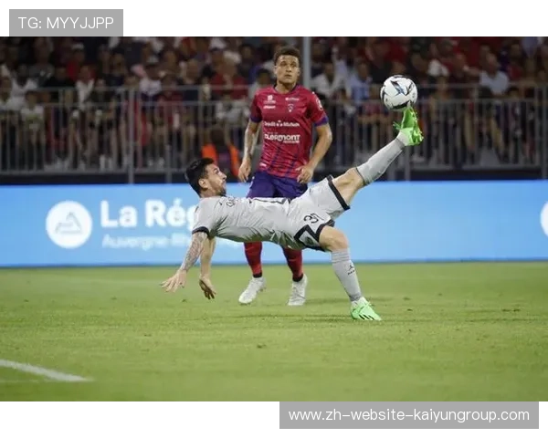 C罗倒钩惊艳全场，葡萄牙进攻再现王者一刻